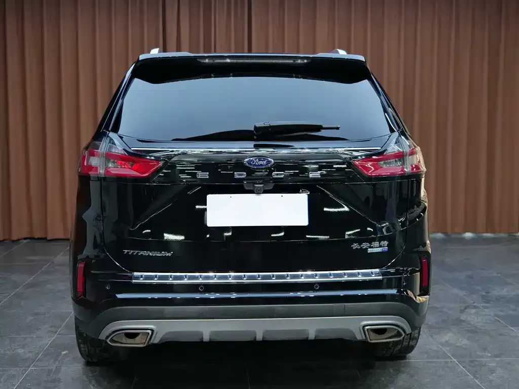 Ford Edge — фото 5