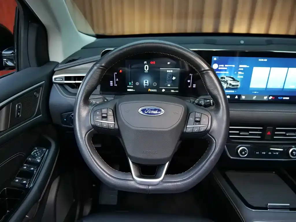 Ford Edge — фото 8