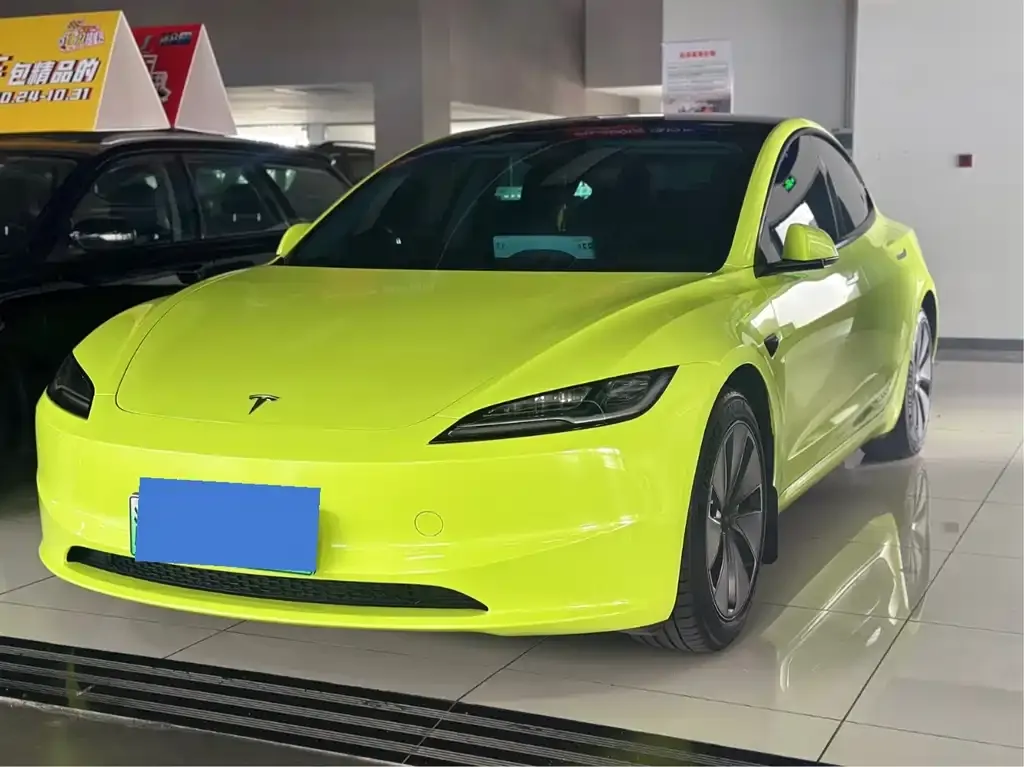 Tesla Model 3 — фото 1