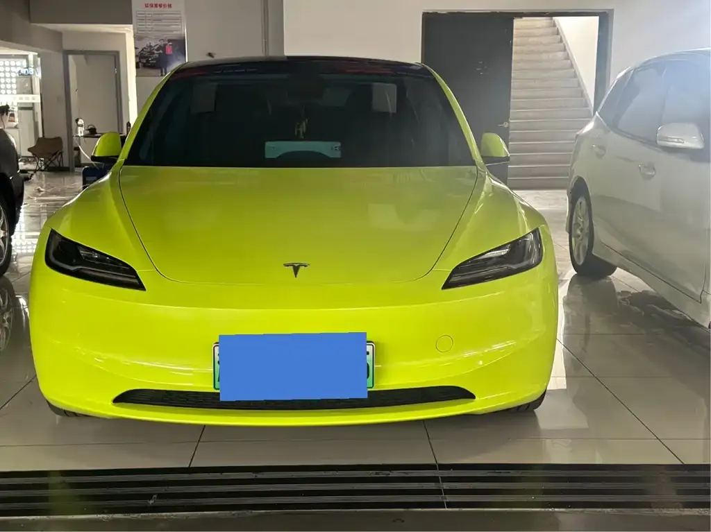 Tesla Model 3 — фото 2