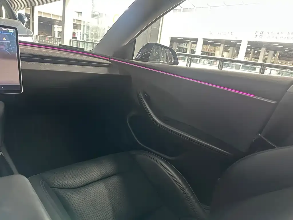 Tesla Model 3 — фото 5