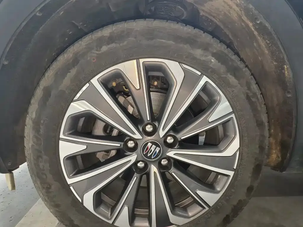 Buick Envision Plus — фото 9