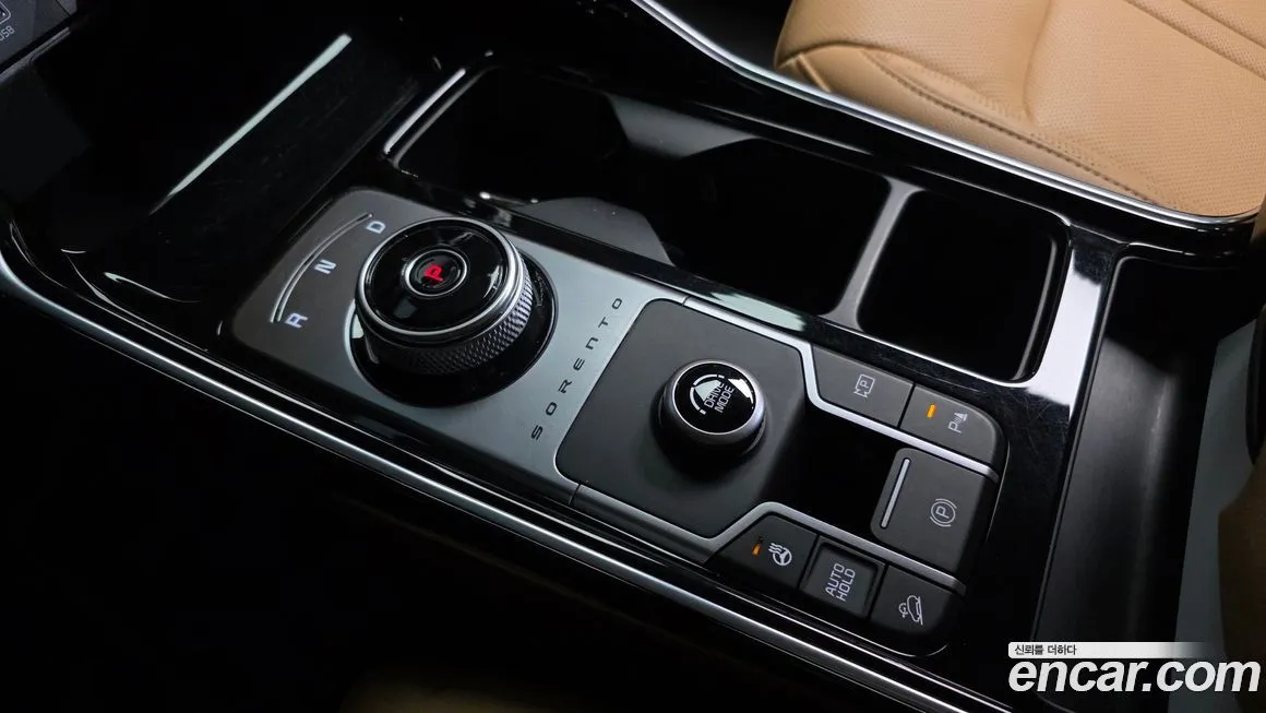 Kia Sorento — фото 9