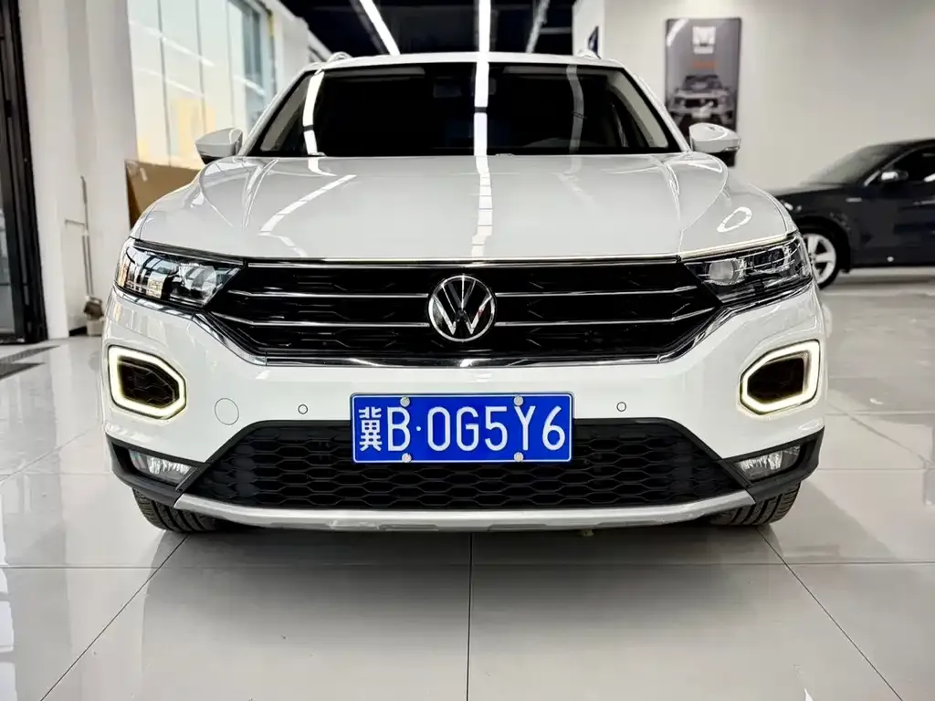Volkswagen T-Roc — фото 2