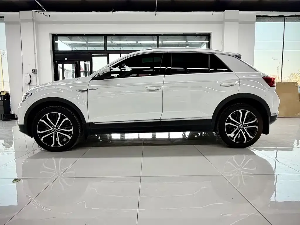 Volkswagen T-Roc — фото 3