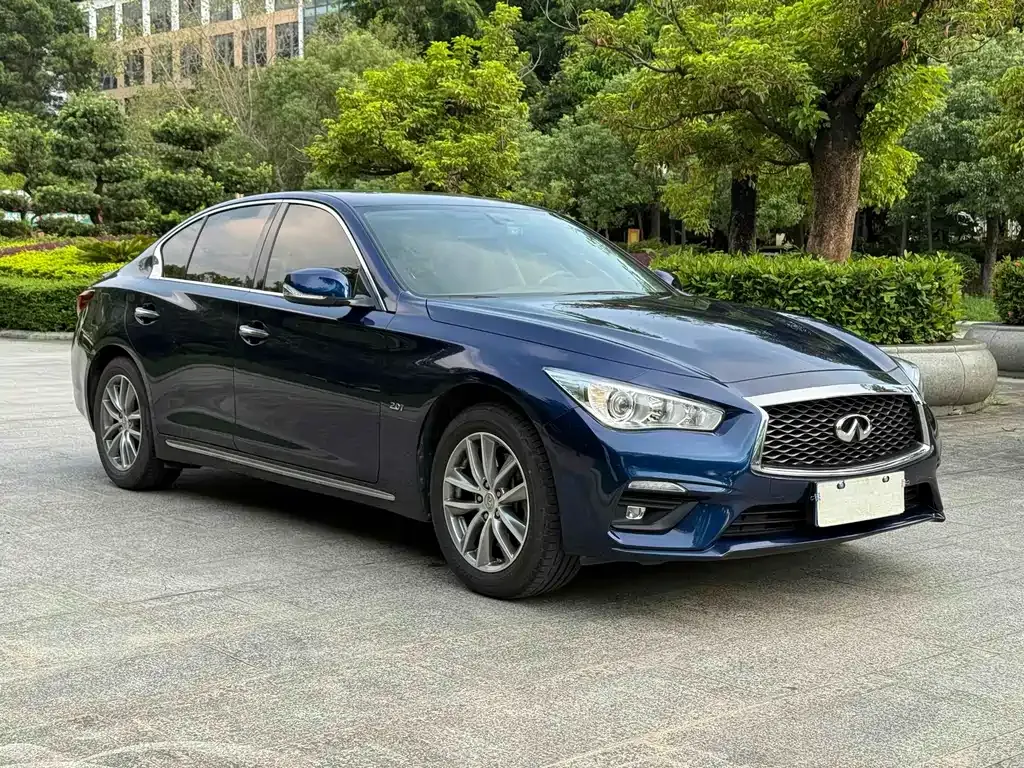 Infiniti Q50L — фото 3