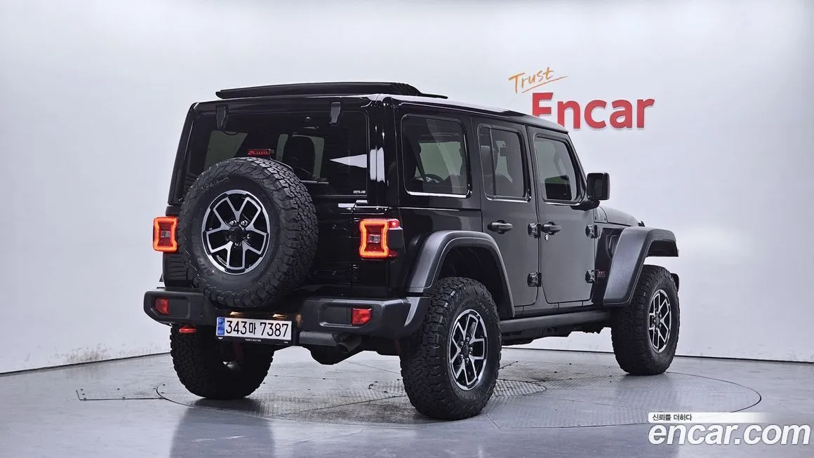 Jeep Wrangler — фото 2
