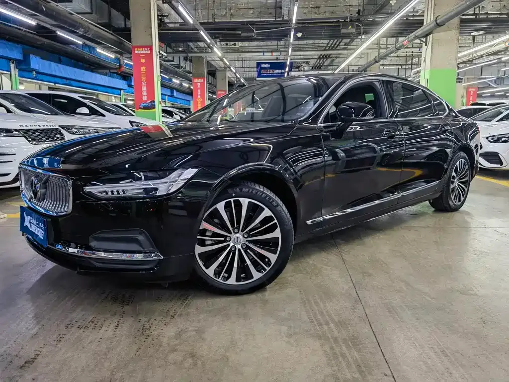 Volvo S90 — фото 1