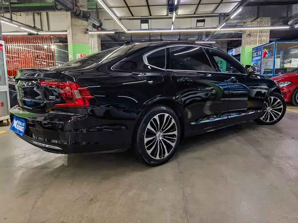 Volvo S90 — фото 4