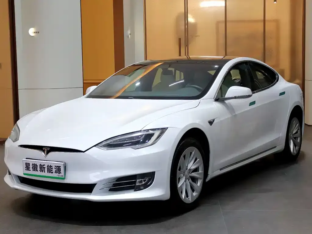 Tesla Model S — фото 2