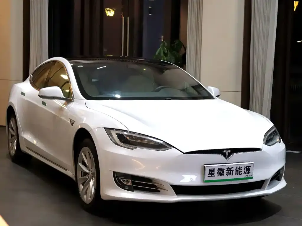 Tesla Model S — фото 4