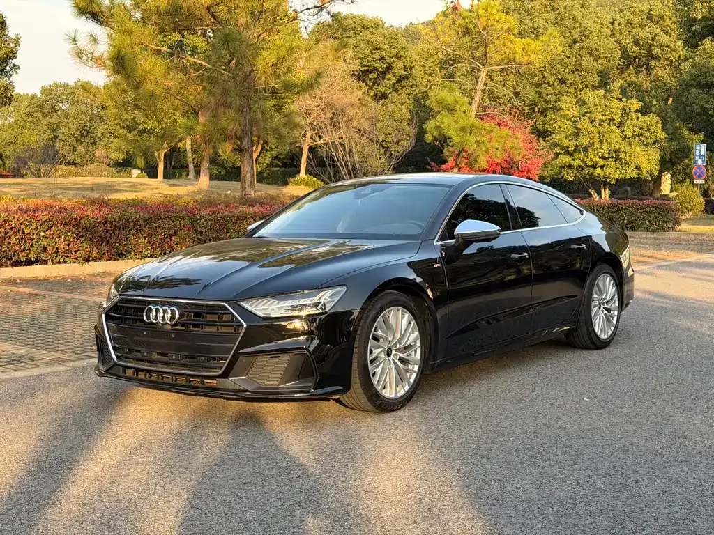 Audi A7 — фото 1