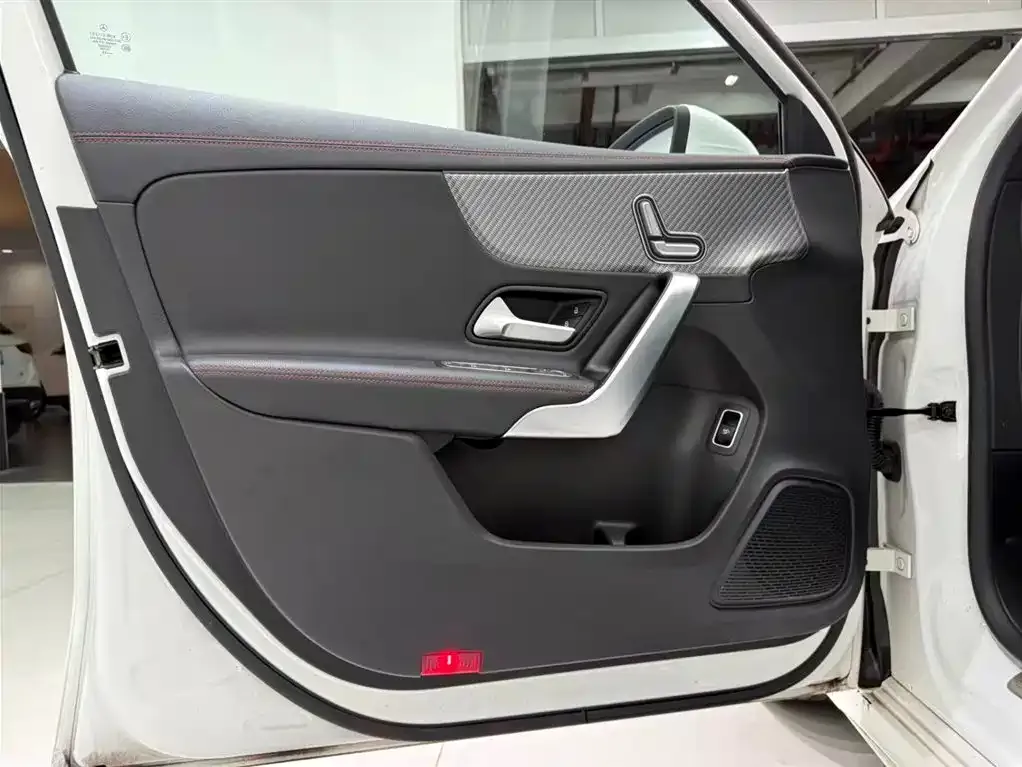 Mercedes-Benz A-Class — фото 4