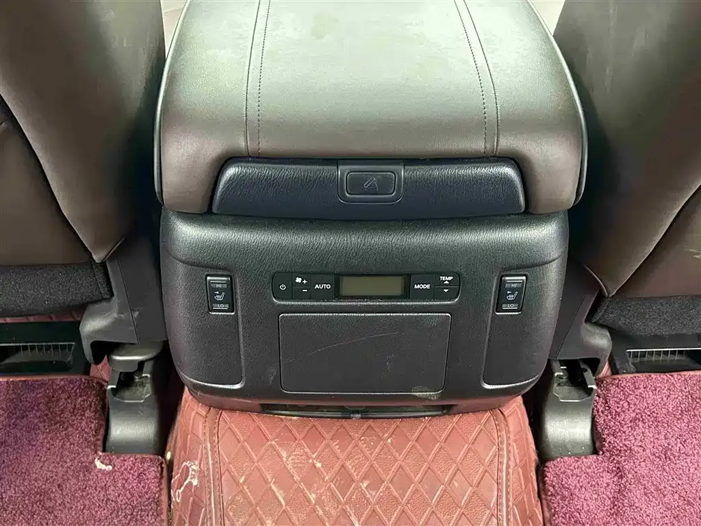 Nissan Patrol — фото 10