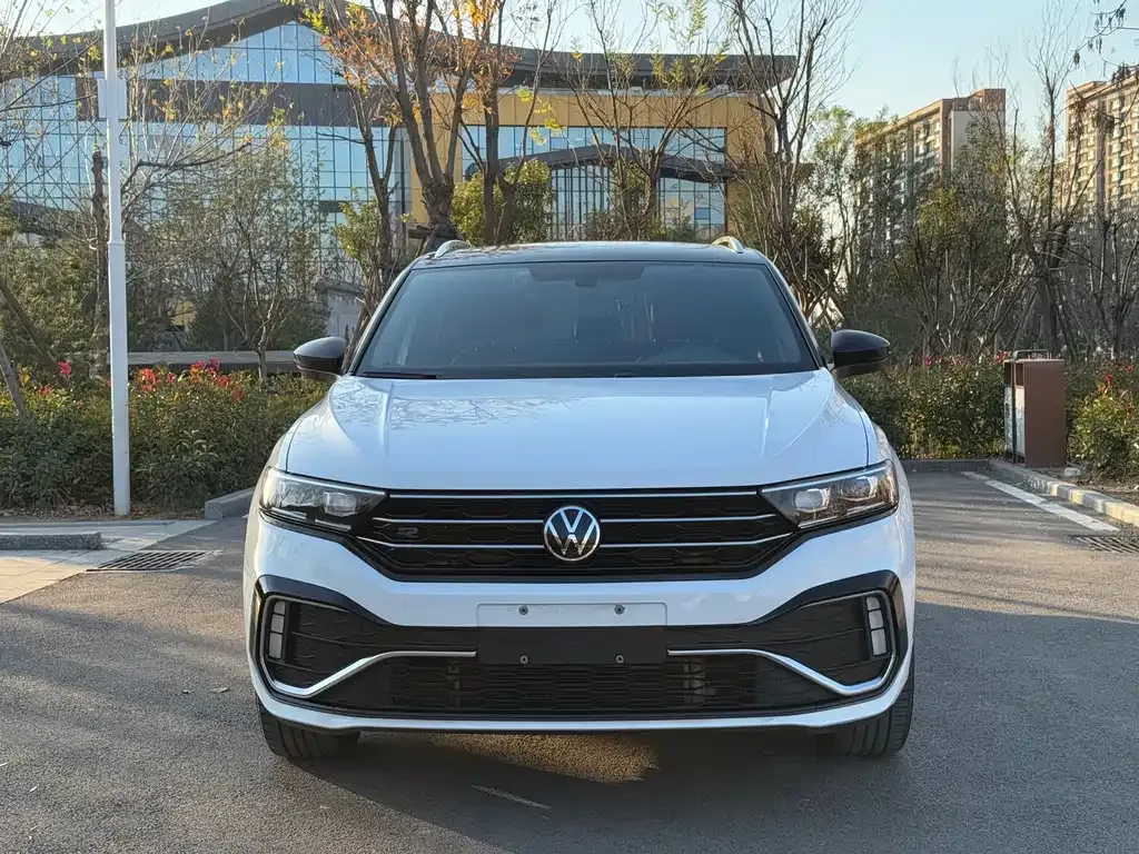 Volkswagen T-Roc — фото 2