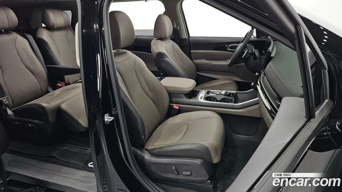 Kia Carnival — фото 10