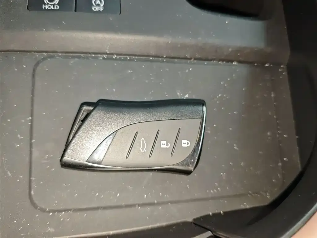 Lexus ES — фото 10