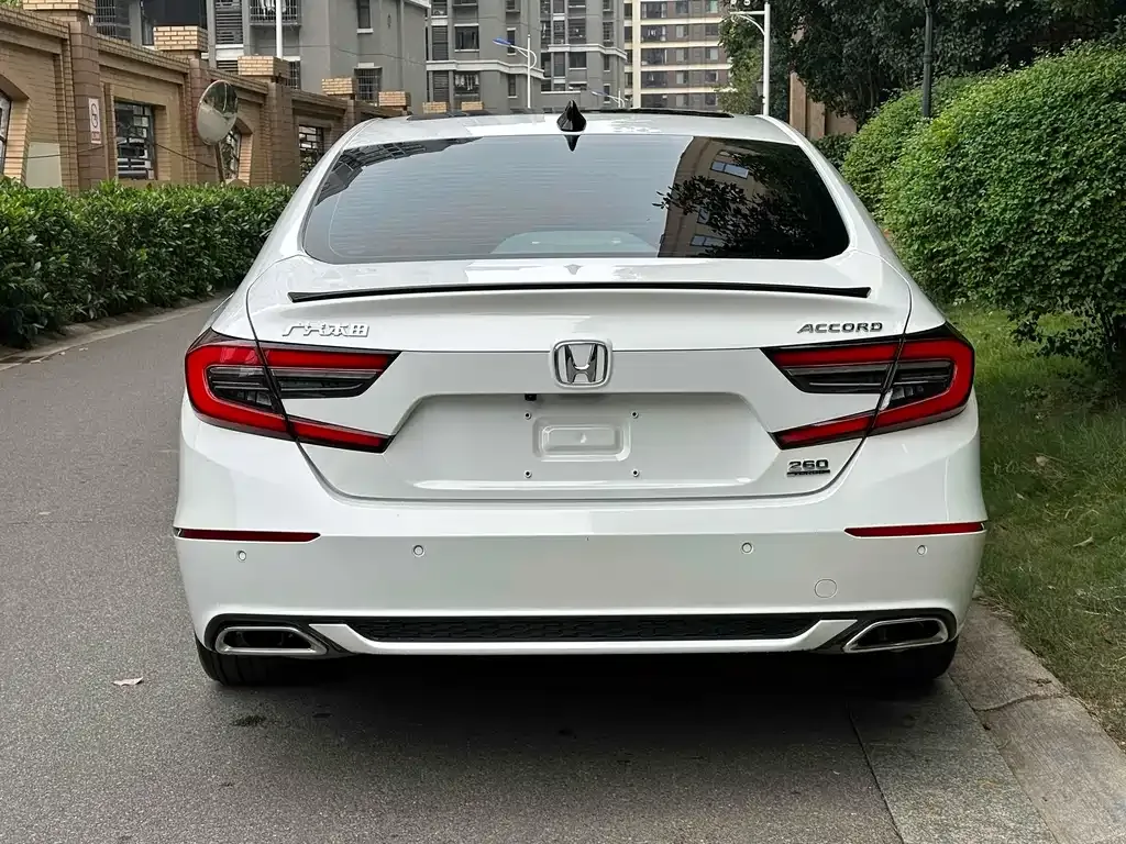 Honda Accord — фото 5