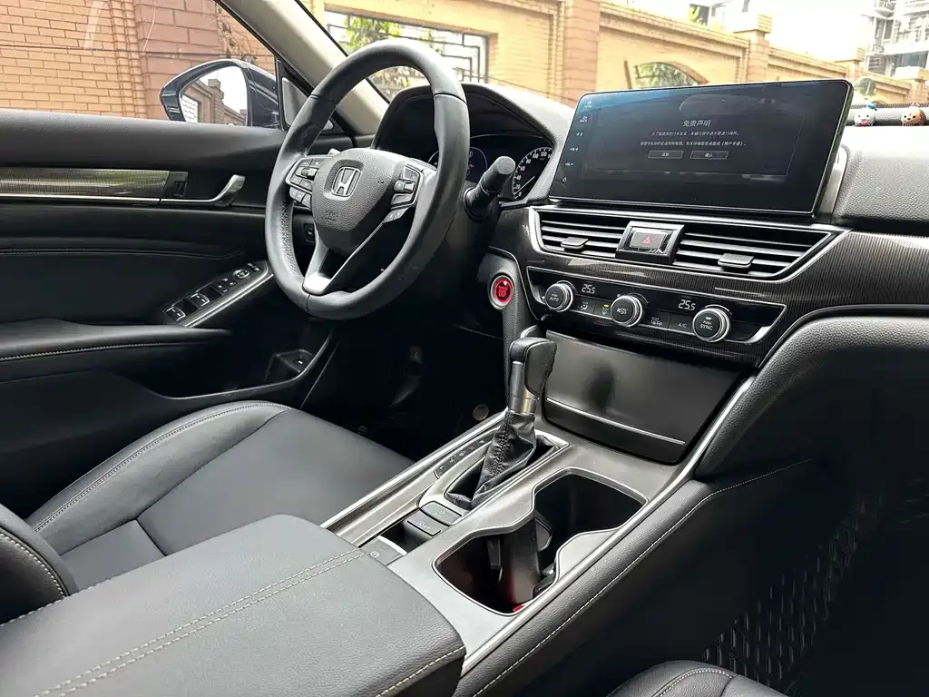Honda Accord — фото 6