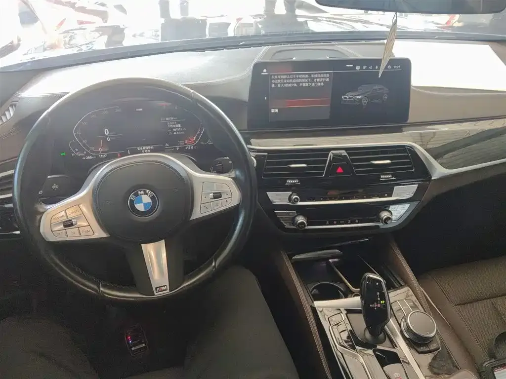 BMW 5 Series — фото 10