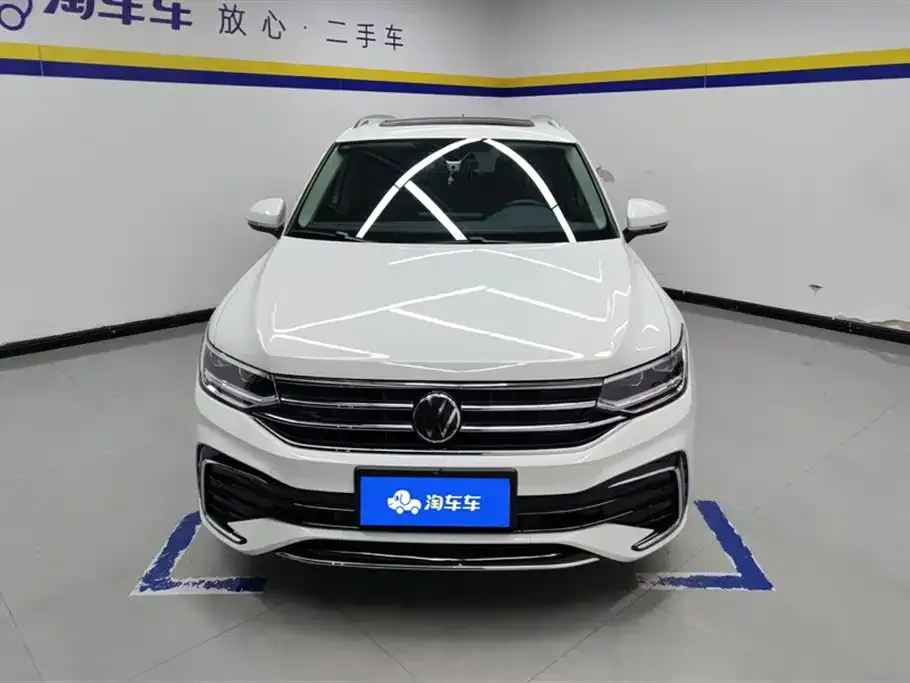 Volkswagen Tiguan L — фото 2