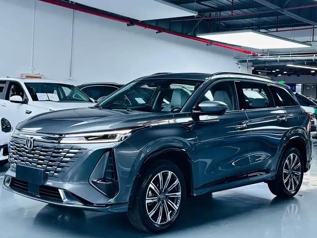 Changan CS75PLUS — фото 1
