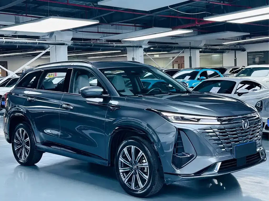 Changan CS75PLUS — фото 3