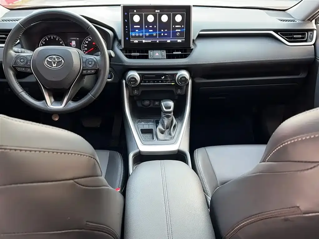 Toyota Wildlander — фото 10