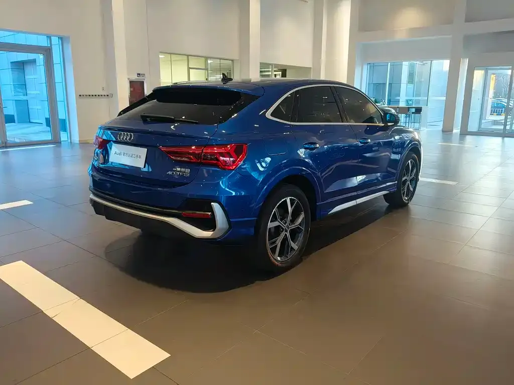 Audi Q3 Sportback — фото 5