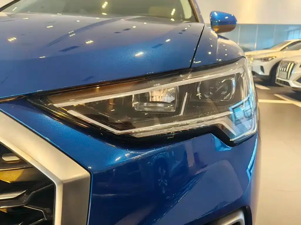 Audi Q3 Sportback — фото 8