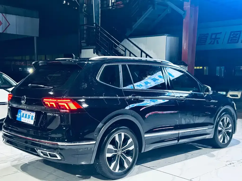 Volkswagen Tiguan L — фото 3