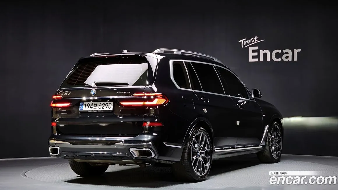 BMW X7 — фото 2
