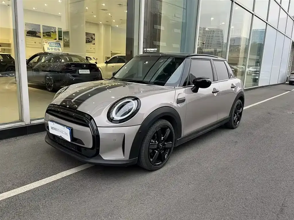 MINI Cooper (3-door) — фото 1