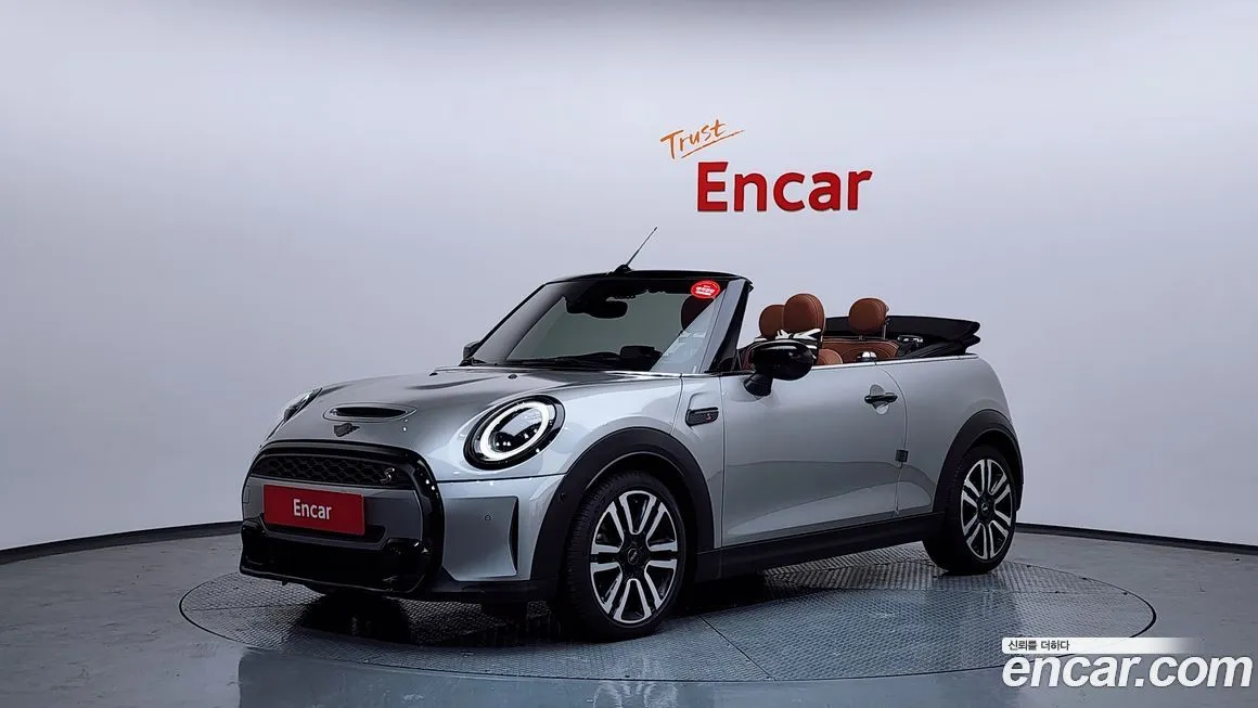 Mini Cooper Convertible — фото 1