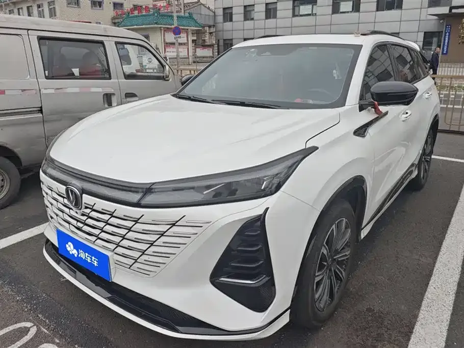 Changan CS75PLUS — фото 1