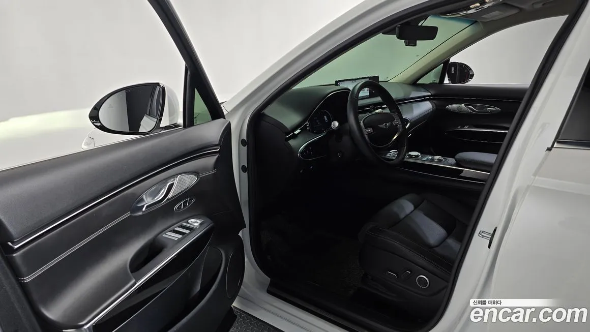 Genesis GV70 — фото 10