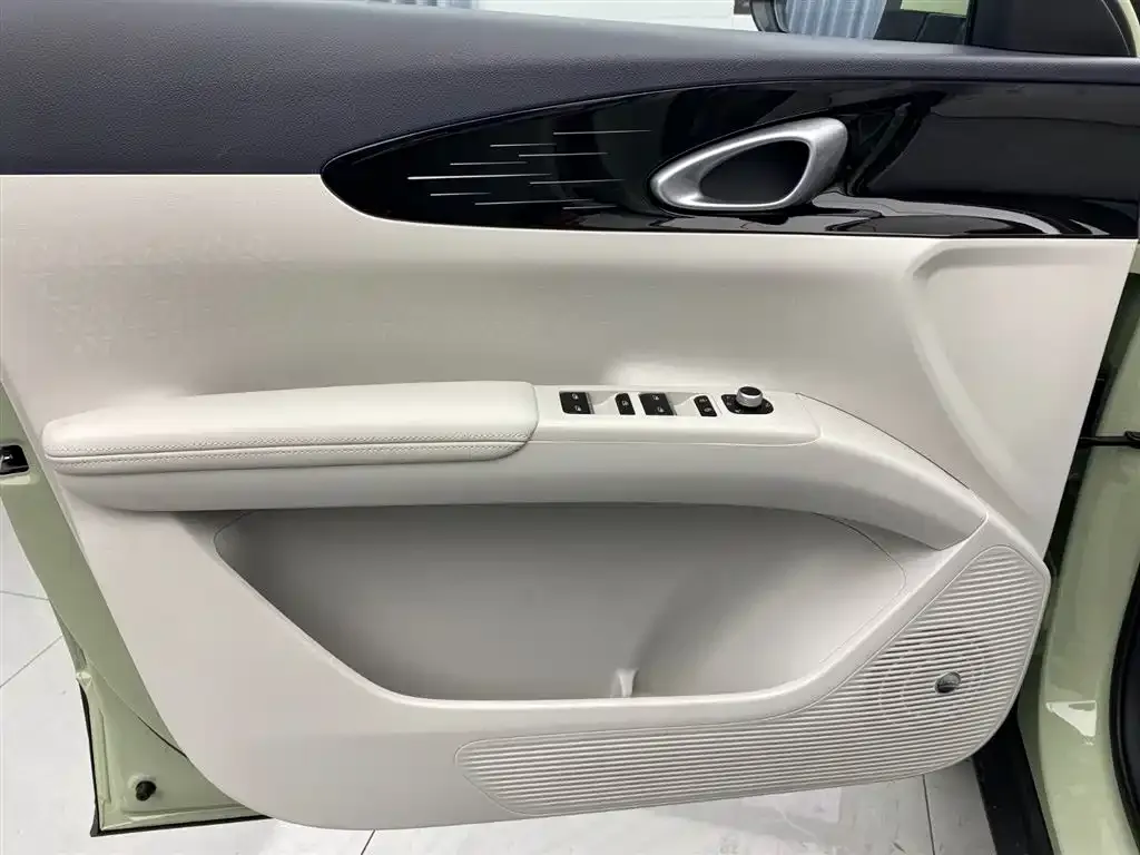 Geely Starburst — фото 8