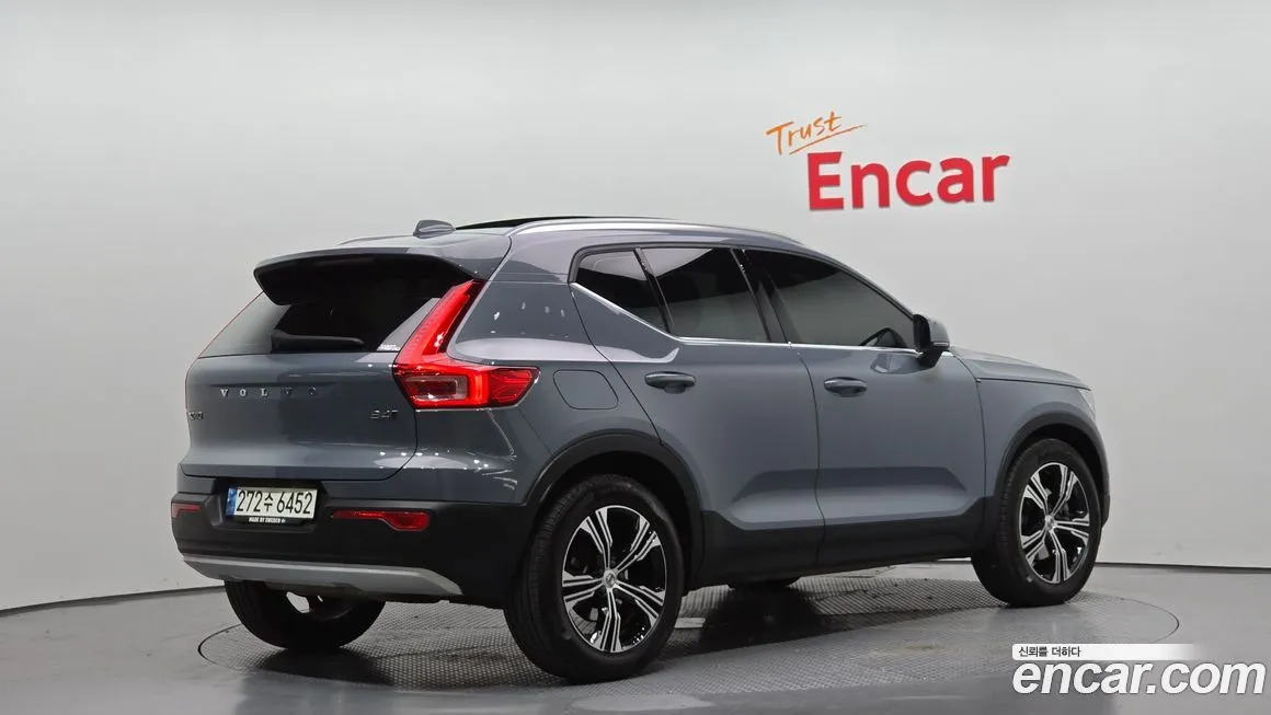 Volvo XC40 — фото 2