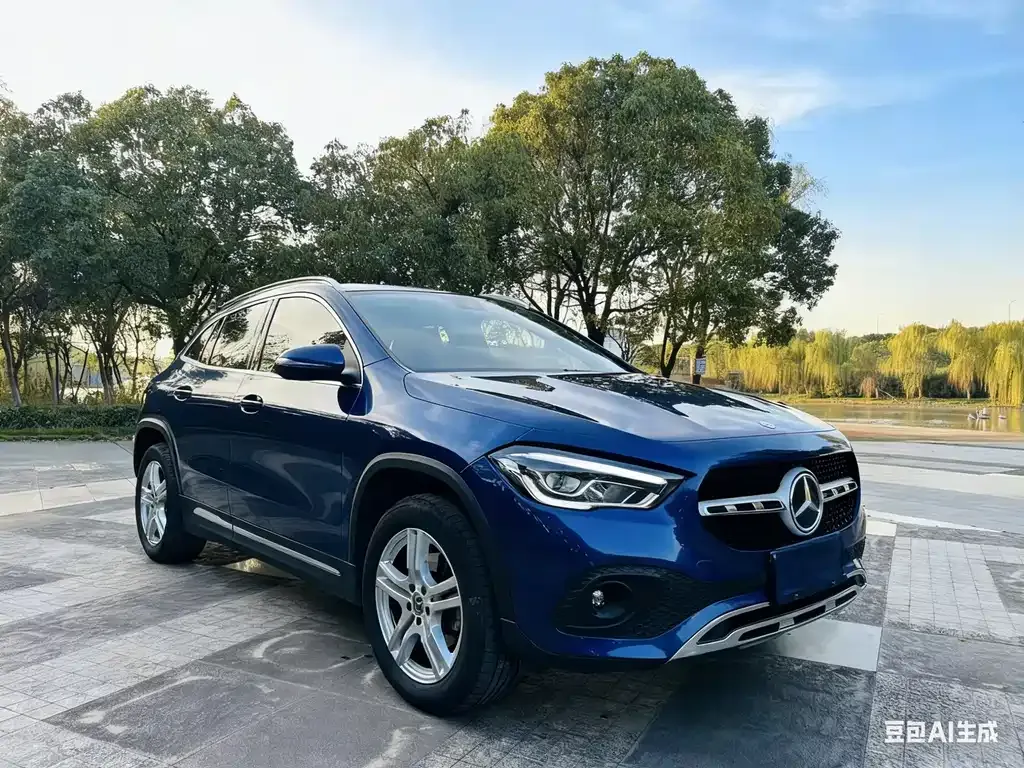 Mercedes-Benz GLA — фото 3