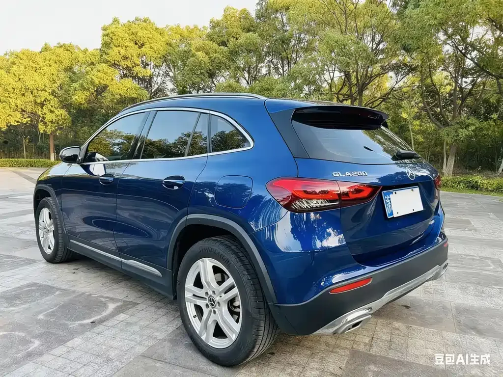 Mercedes-Benz GLA — фото 9