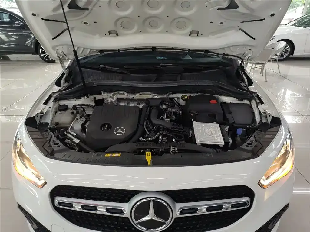 Mercedes-Benz GLA — фото 10