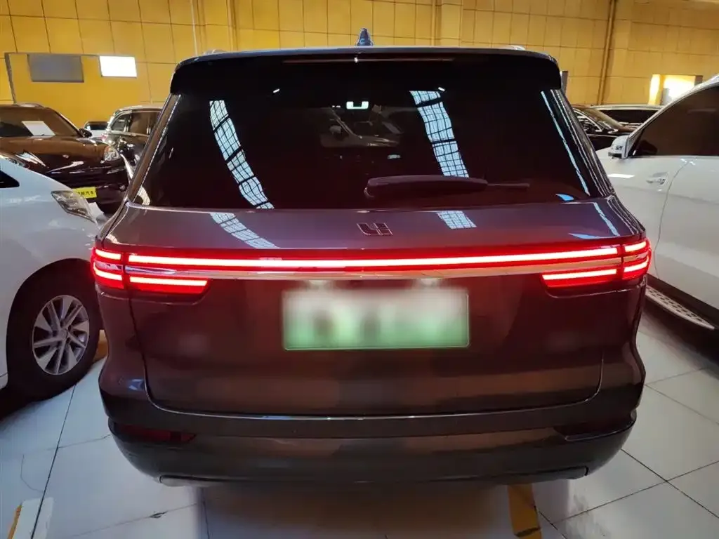 Li Auto ONE — фото 6