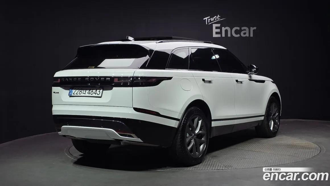 Land Rover Range Rover Velar — фото 2