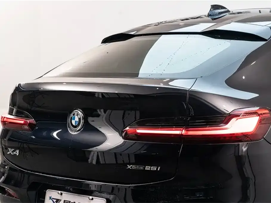 BMW X4 — фото 10