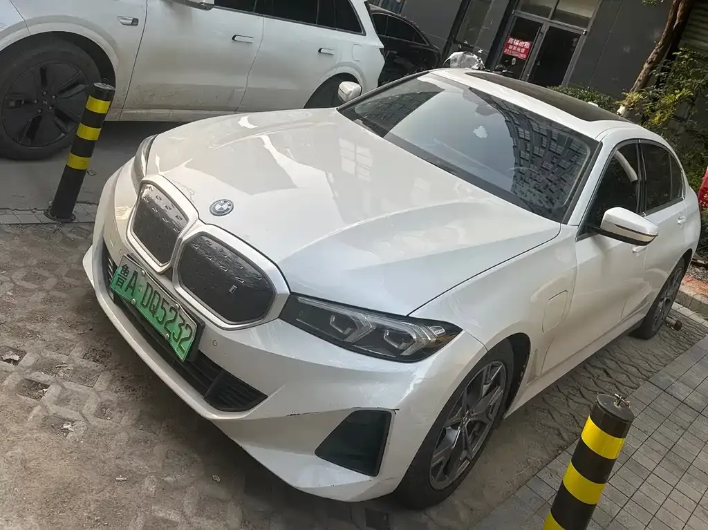 BMW i3 — фото 1