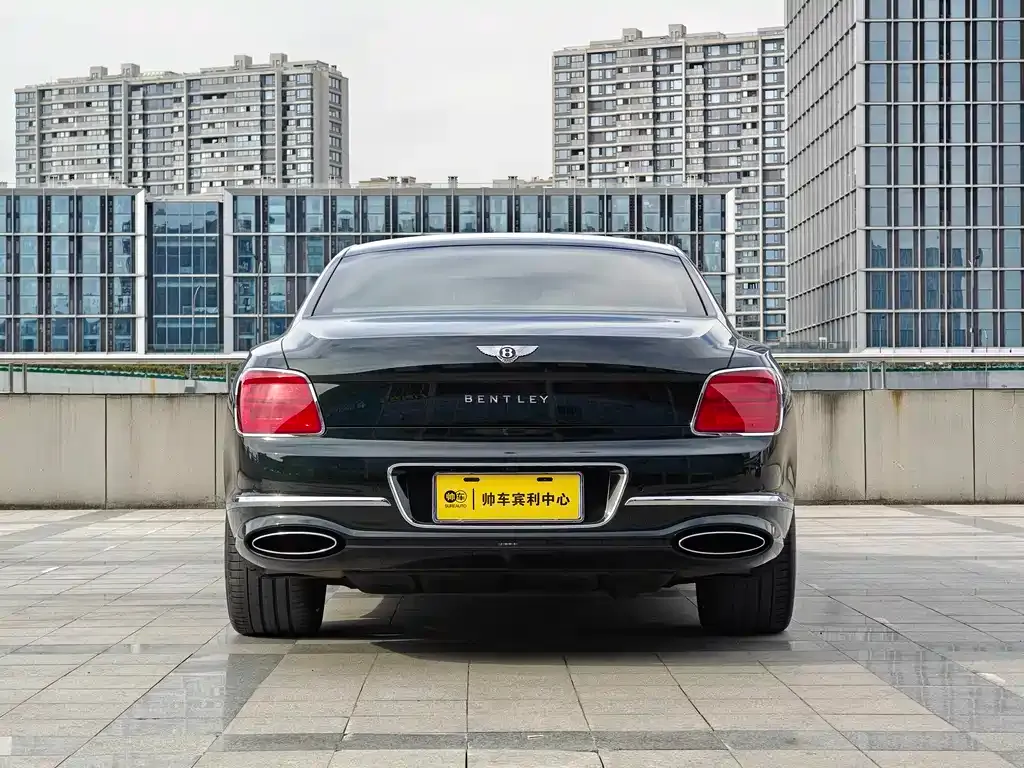 Bentley Flying Spur — фото 6
