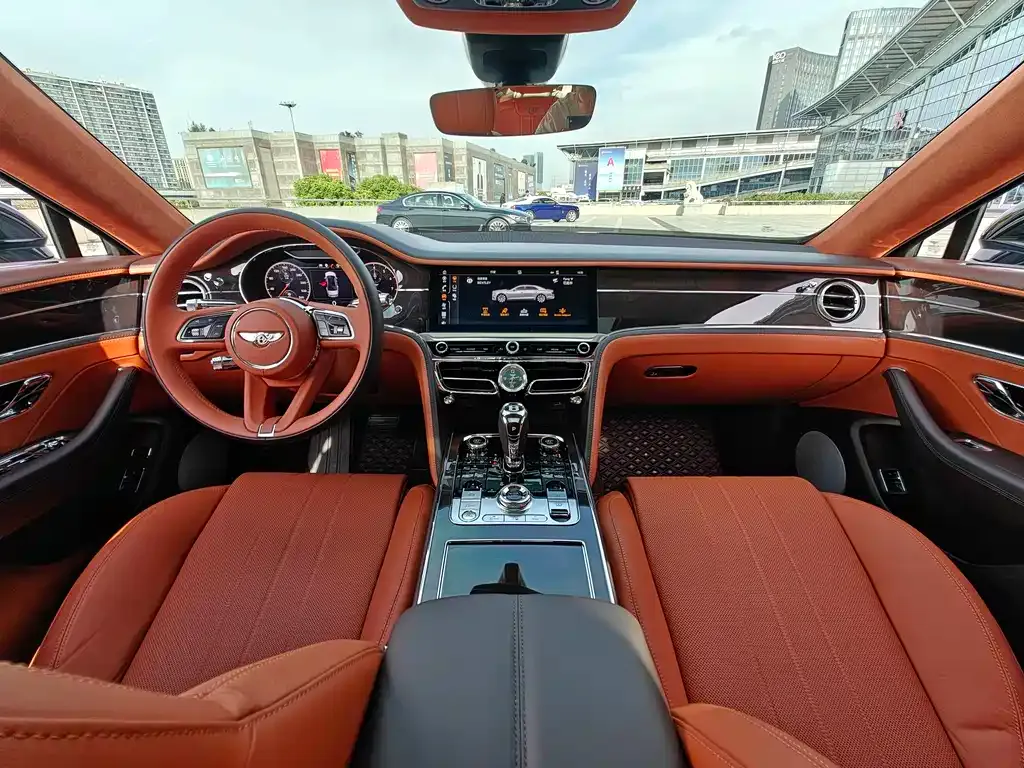 Bentley Flying Spur — фото 9
