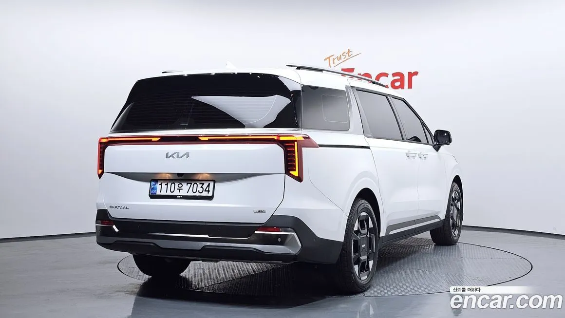Kia Carnival — фото 2