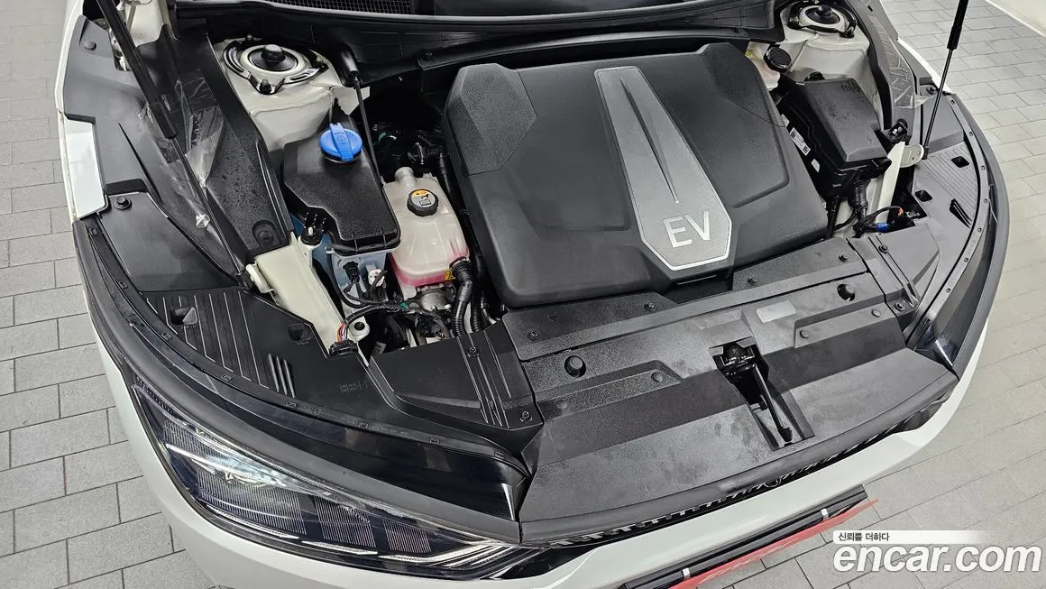 Kia EV6 — фото 6