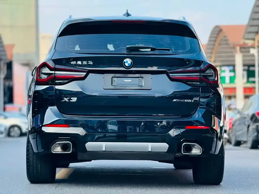 BMW X3 — фото 8